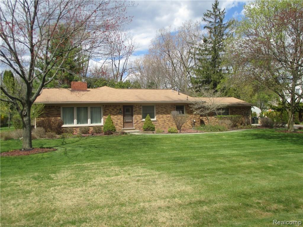 368 Willow Tree Lane Rochester Hills, MI 48306 - Photo 1 of 34
