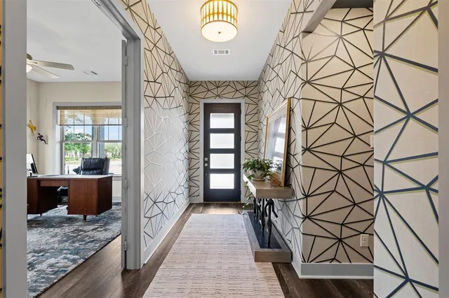 a view of entryway with a rug