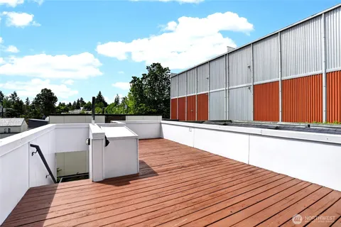 $639,000 | 2122 Northeast 89th Street, Seattle, WA 98115