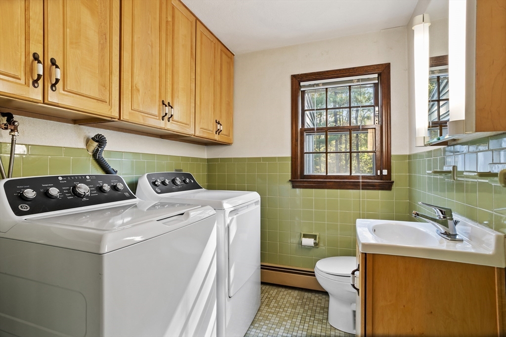 15 Reeves Road Bedford, MA 01730 - Photo 20 of 42 Gallery Image 20