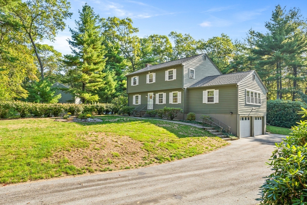 15 Reeves Road Bedford, MA 01730 - Photo 3 of 42 Gallery Image 3