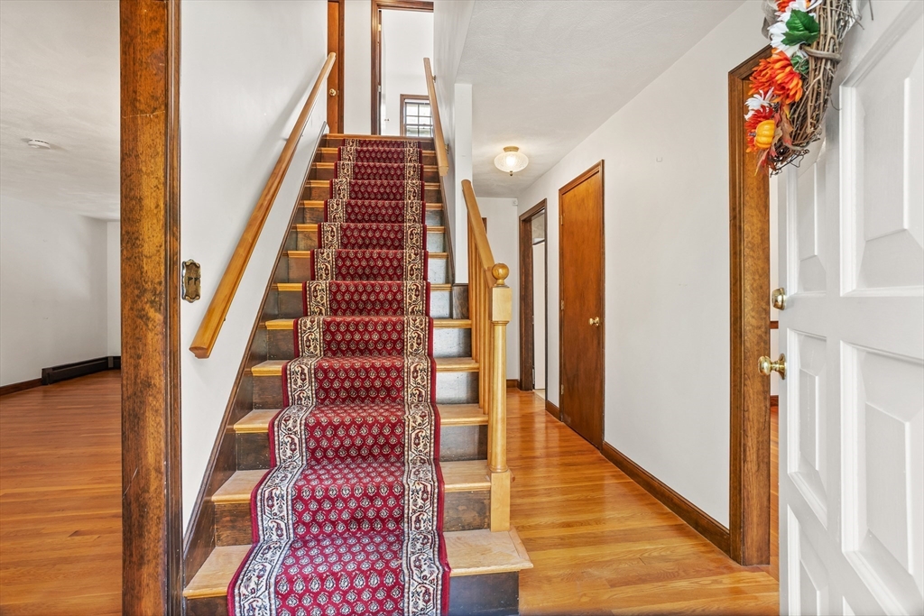 15 Reeves Road Bedford, MA 01730 - Photo 7 of 42 Gallery Image 7
