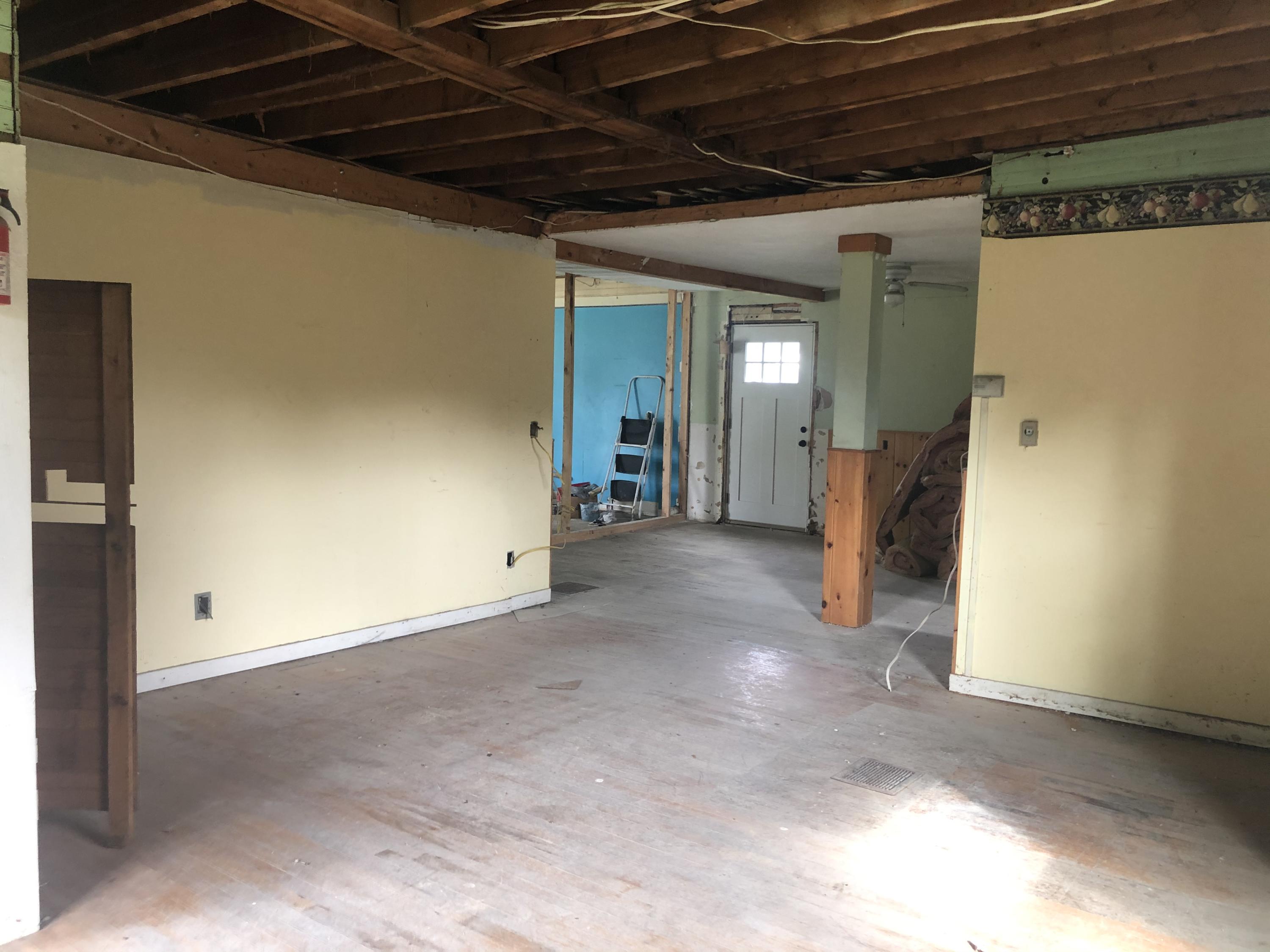8 Main Road Charleston, ME 04422 - Photo 10 of 34 Spacious First Floor