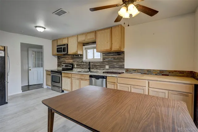 $300,000 | 505 2nd Avenue, Deer Trail, CO 80105