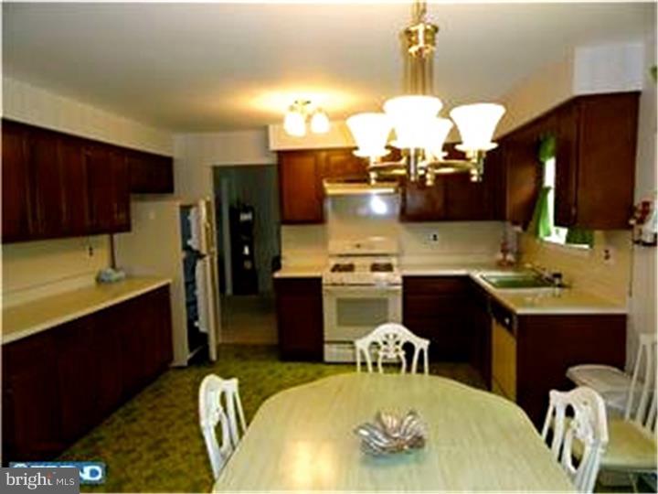 821 Cotswold Road Somerdale, NJ 08083 - Photo 3 of 4 Gallery Image 3