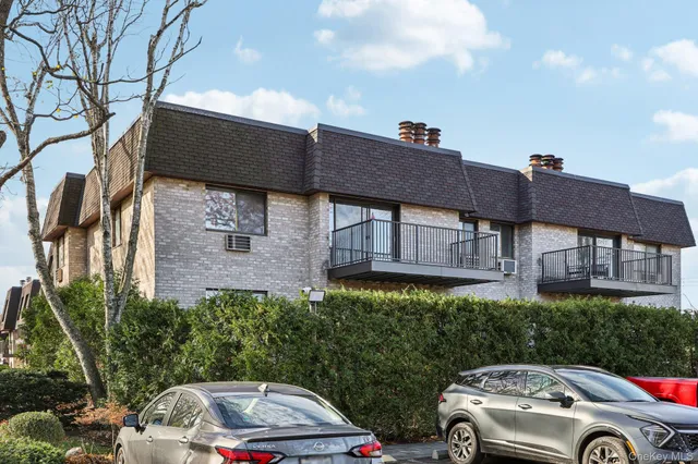 $534,900 | 107 North Broadway, Unit 113, White Plains, NY 10603