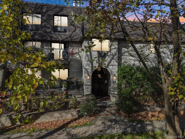 $534,900 | 107 North Broadway, Unit 113, White Plains, NY 10603