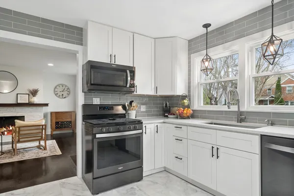 $665,000 | 775 Broadview Avenue, Highland Park, IL 60035