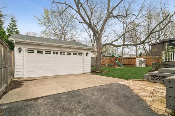 $665,000 | 775 Broadview Avenue, Highland Park, IL 60035