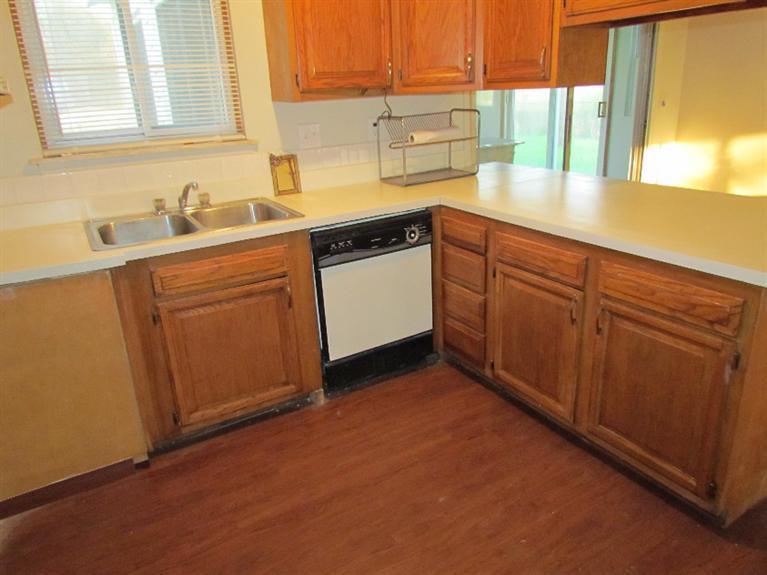 28495 Karr Road Belleville, MI 48111 - Photo 5 of 26 Photo 5