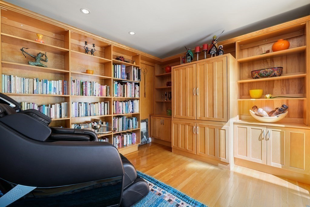 36 Lopez Avenue Cambridge, MA 02141 - Photo 18 of 42