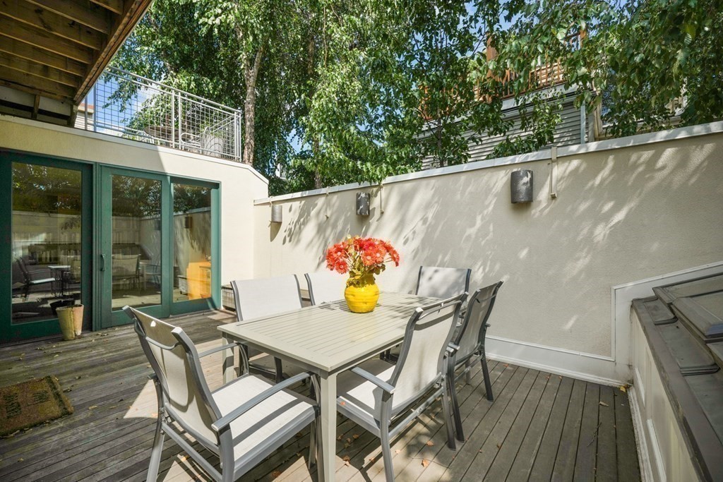 36 Lopez Avenue Cambridge, MA 02141 - Photo 19 of 42