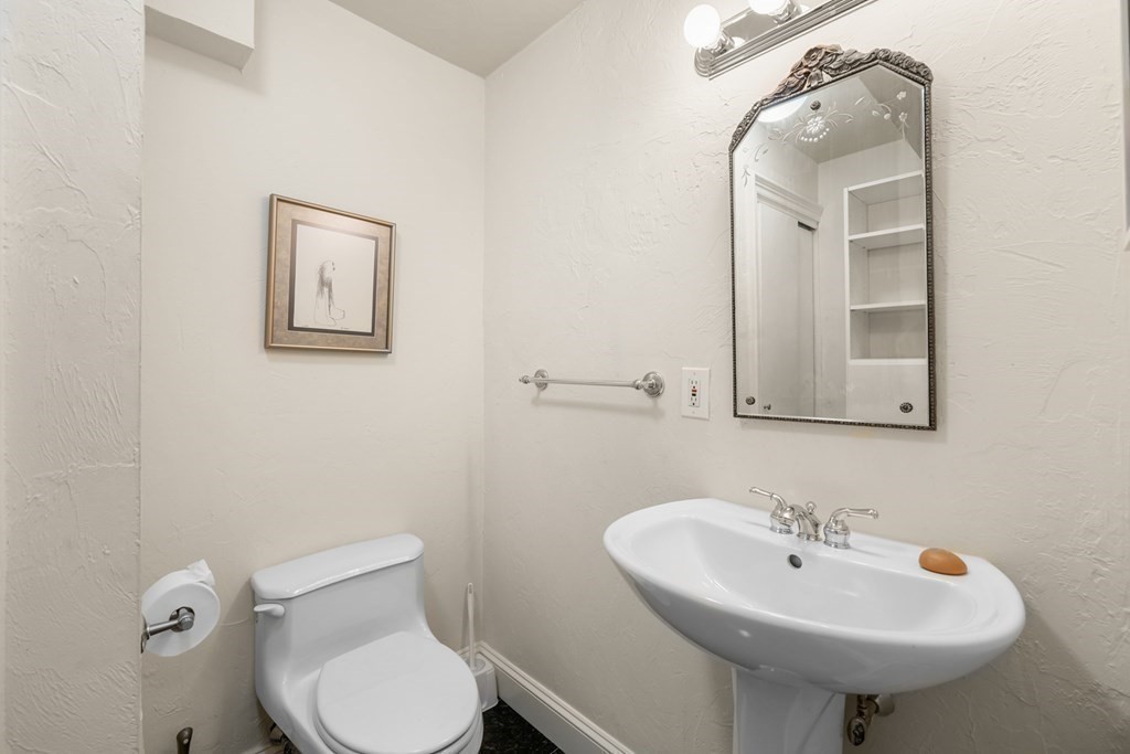 36 Lopez Avenue Cambridge, MA 02141 - Photo 38 of 42