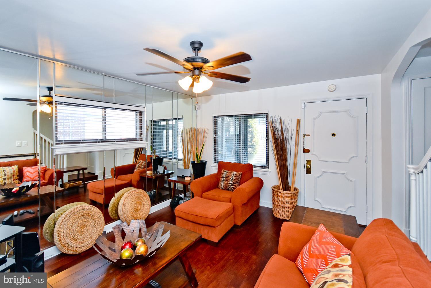 18 Anacostia Road Northeast Washington, DC 20019 - Photo 6 of 23 Living Room