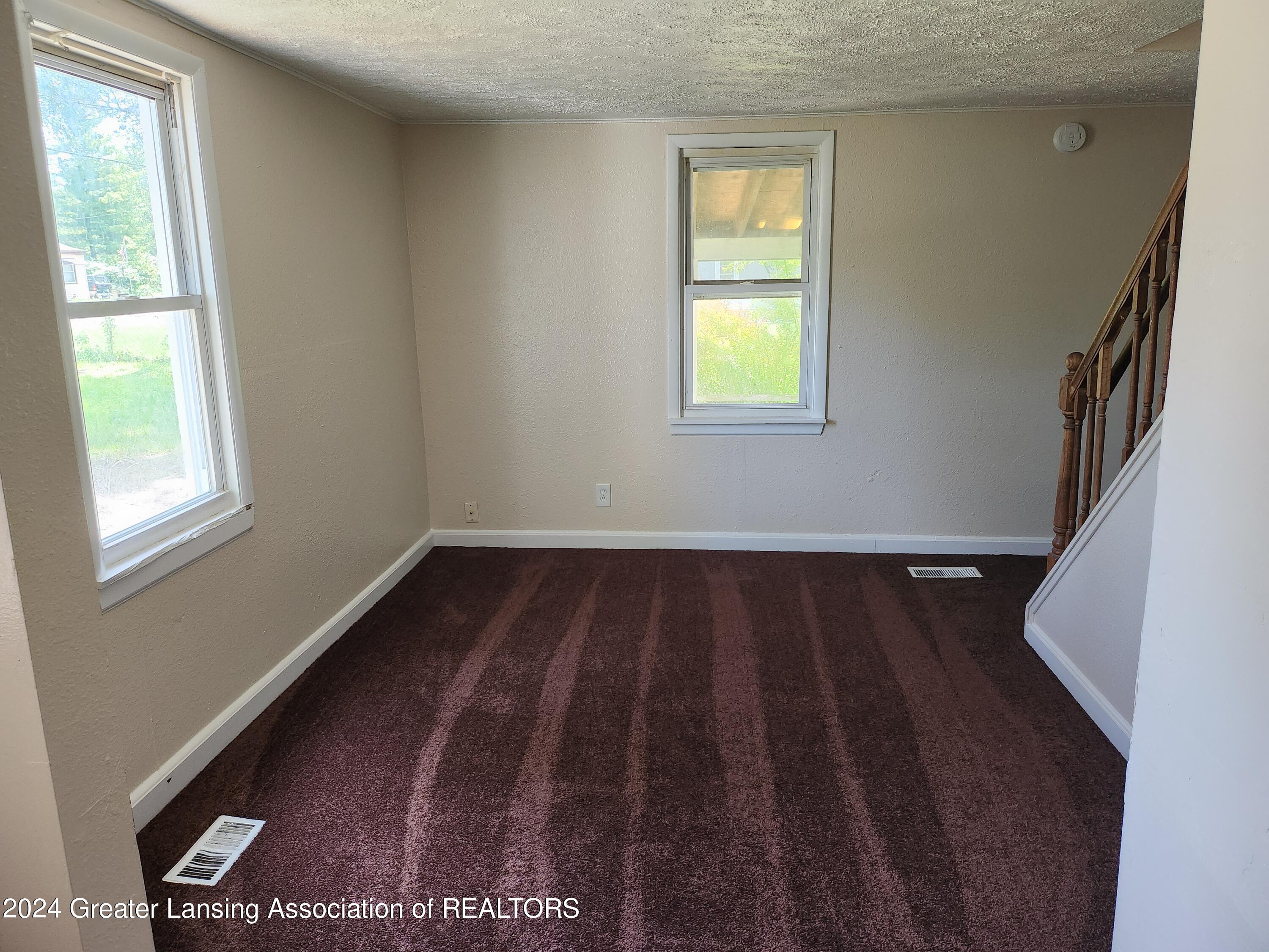 4722 Christiansen Road Lansing, MI 48910 - Photo 12 of 13 20240531_132300