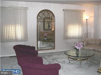 11021 Greiner Road Philadelphia, PA 19116 - Photo 3 of 12 Gallery Image 3