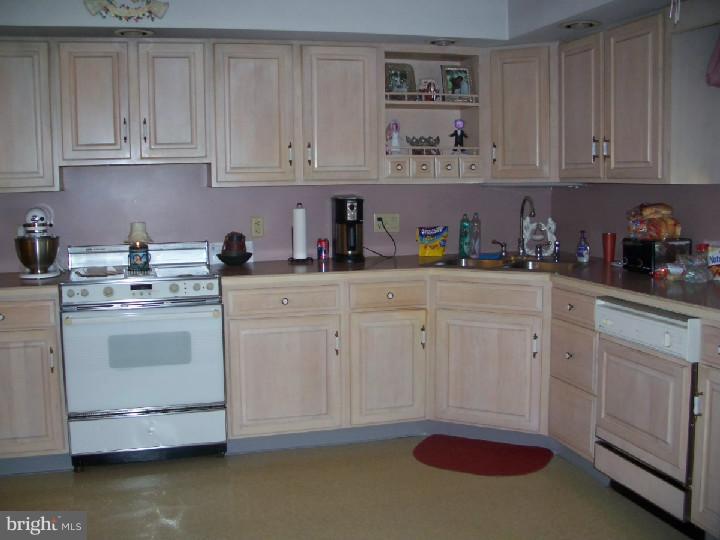 116 Annapolis Road Pennsville, NJ 08070 - Photo 2 of 14 Gallery Image 2