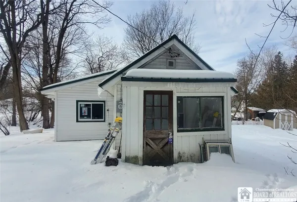 $850 | 176.5 Bentley Avenue, Lakewood, NY 14750