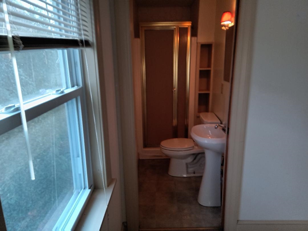 17 Park Street Rochester, NH 03867 - Photo 7 of 12