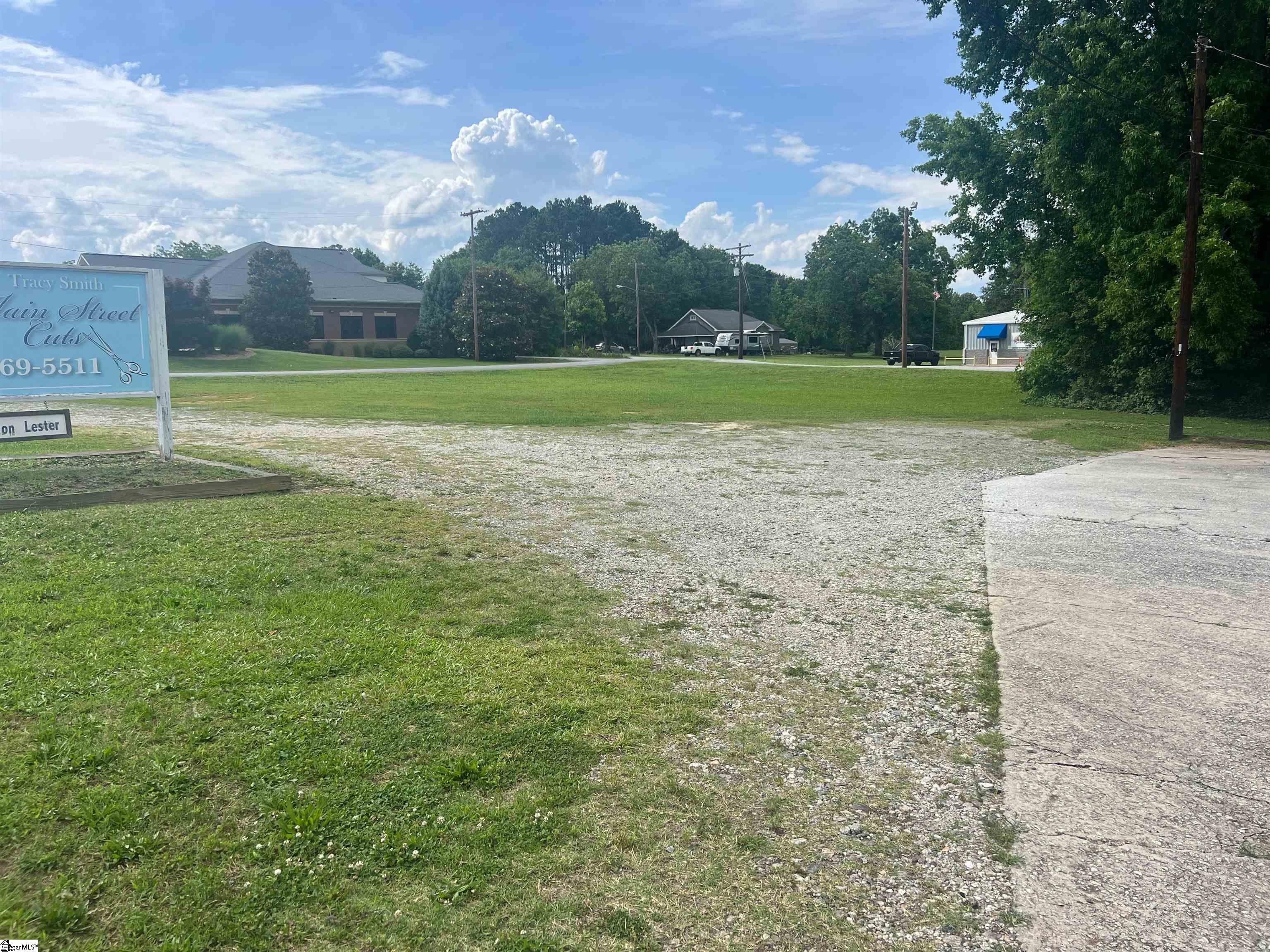 600 North Main Street Honea Path, SC 29654 - Photo 2 of 15