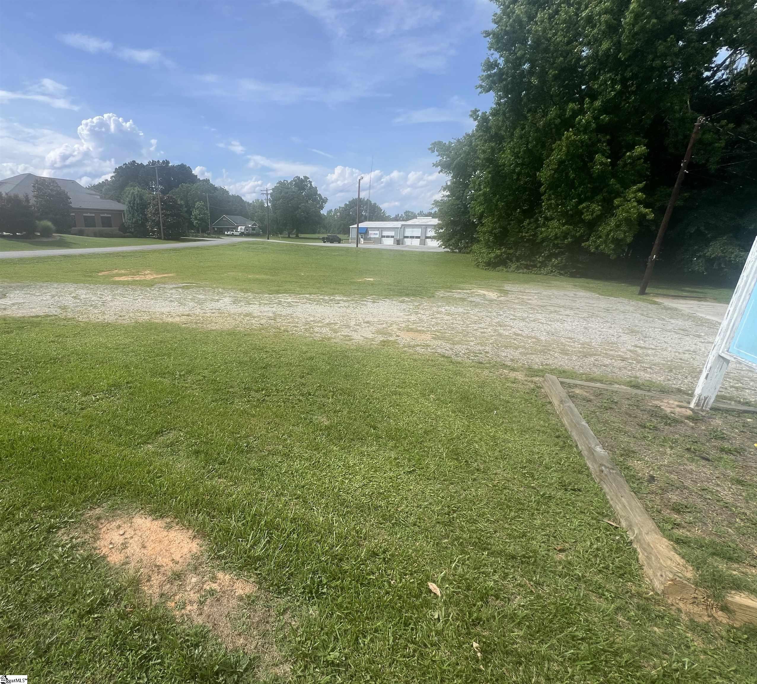 600 North Main Street Honea Path, SC 29654 - Photo 5 of 15