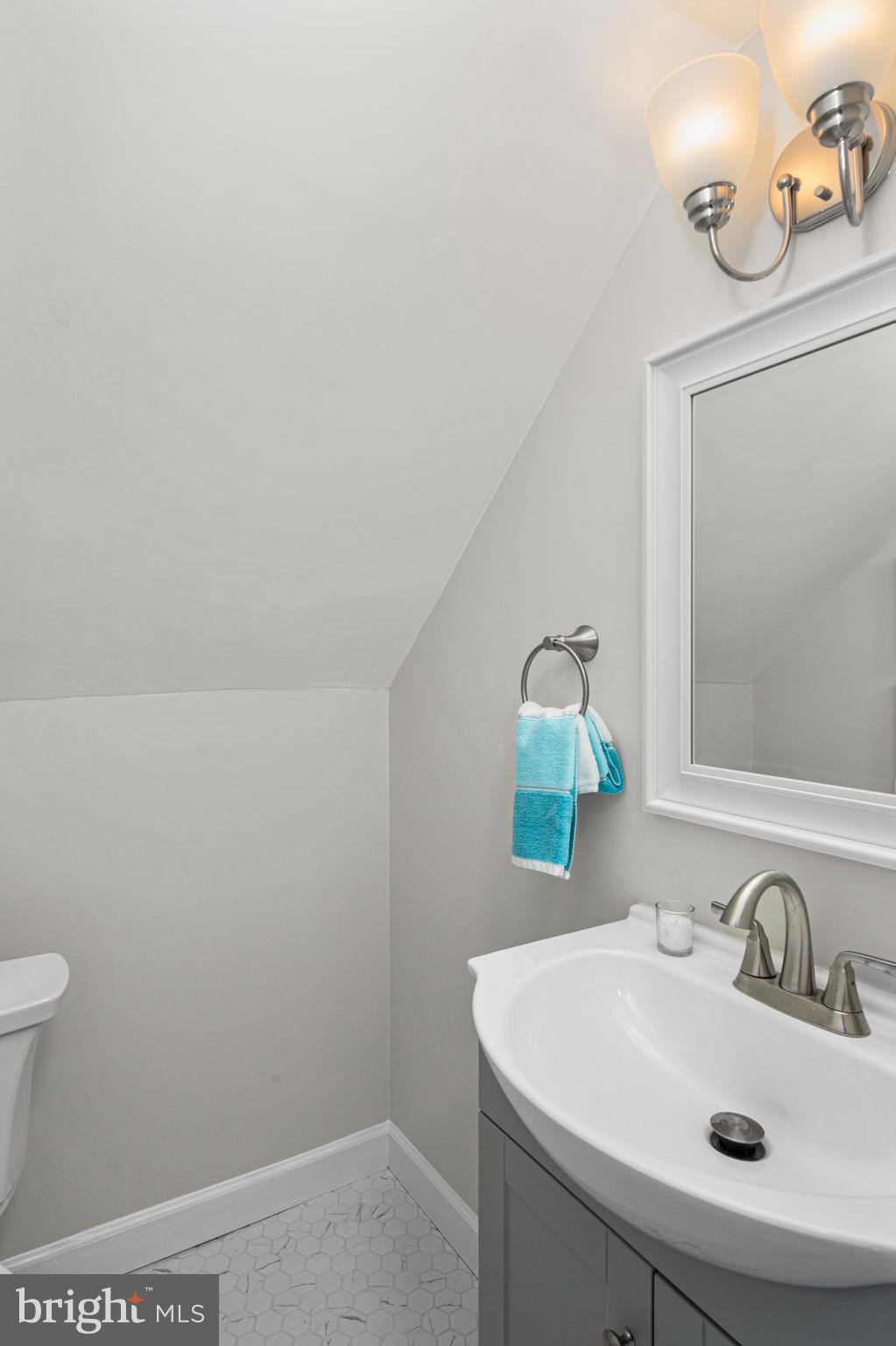10600 Huntley Place Silver Spring, MD 20902 - Photo 19 of 37 Half Bathroom