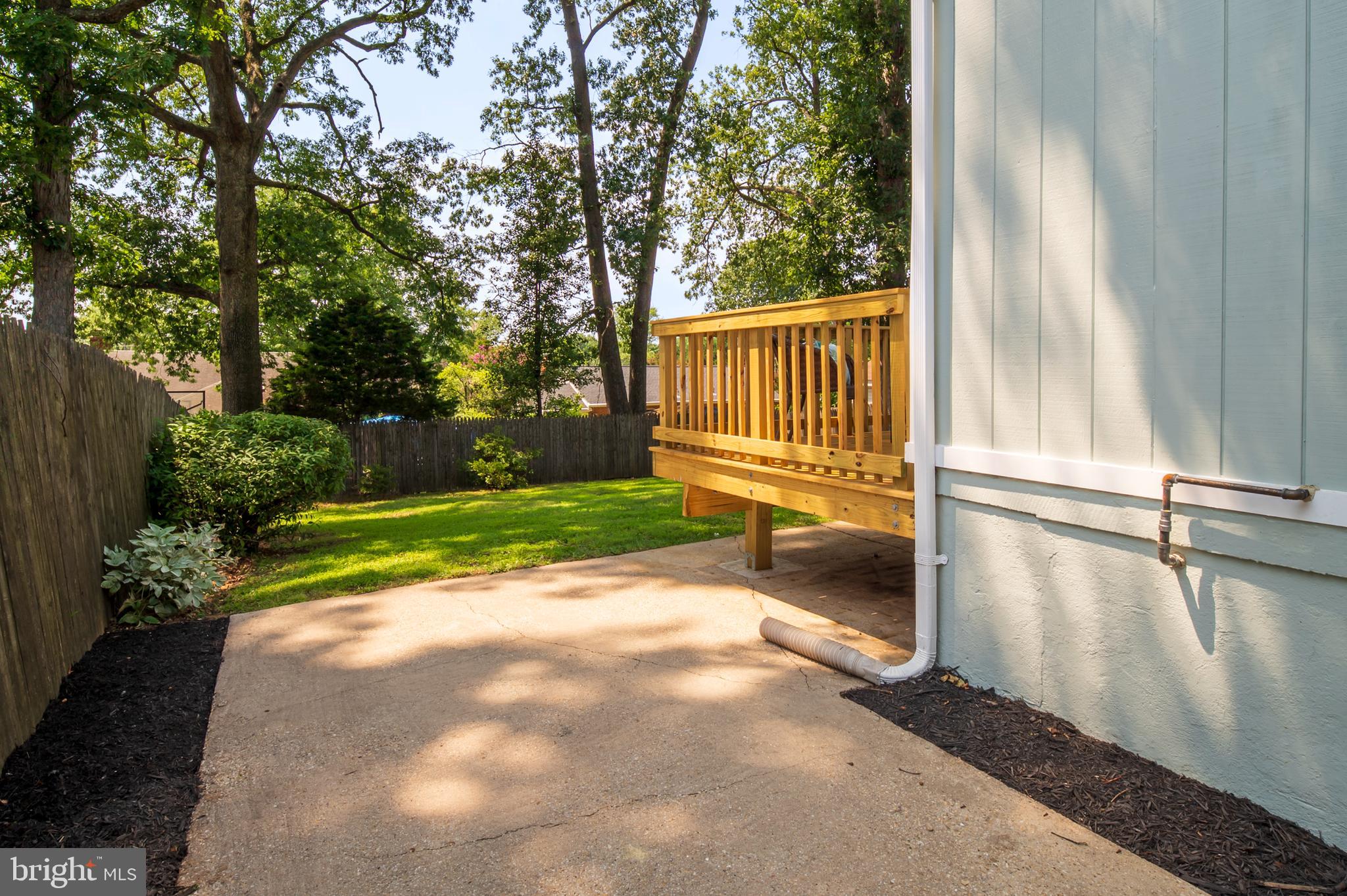 10600 Huntley Place Silver Spring, MD 20902 - Photo 30 of 37 Side Patio