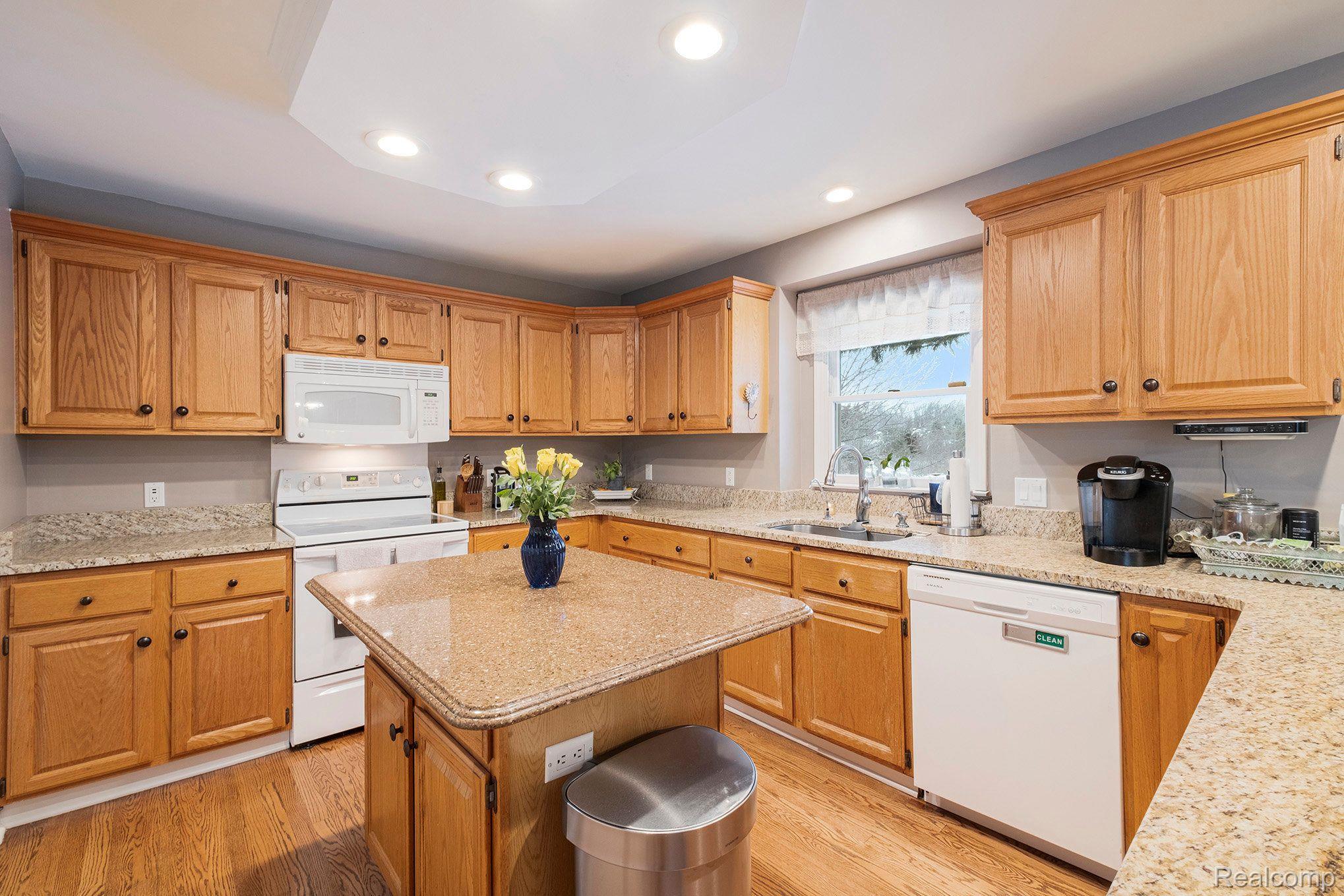 7104 Jordan Road Grand Blanc, MI 48439 - Photo 12 of 35 Gallery Image 12