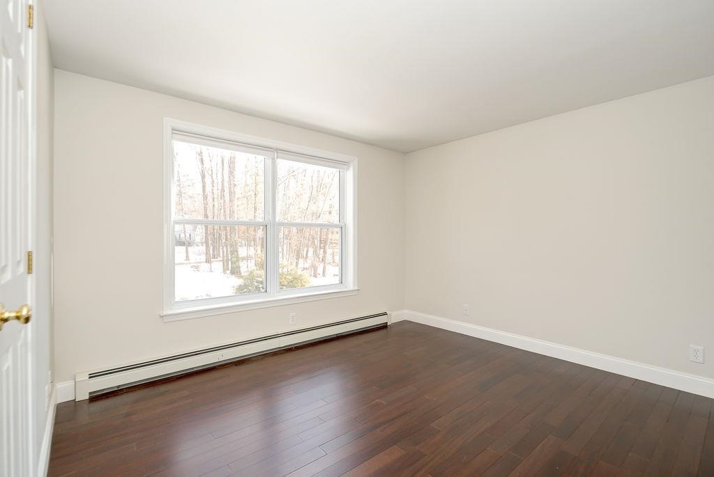 8 Wright Road Derry, NH 03038 - Photo 18 of 29