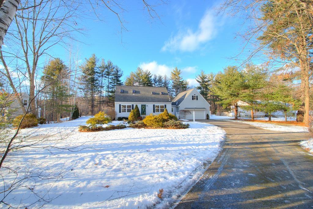 8 Wright Road Derry, NH 03038 - Photo 2 of 29