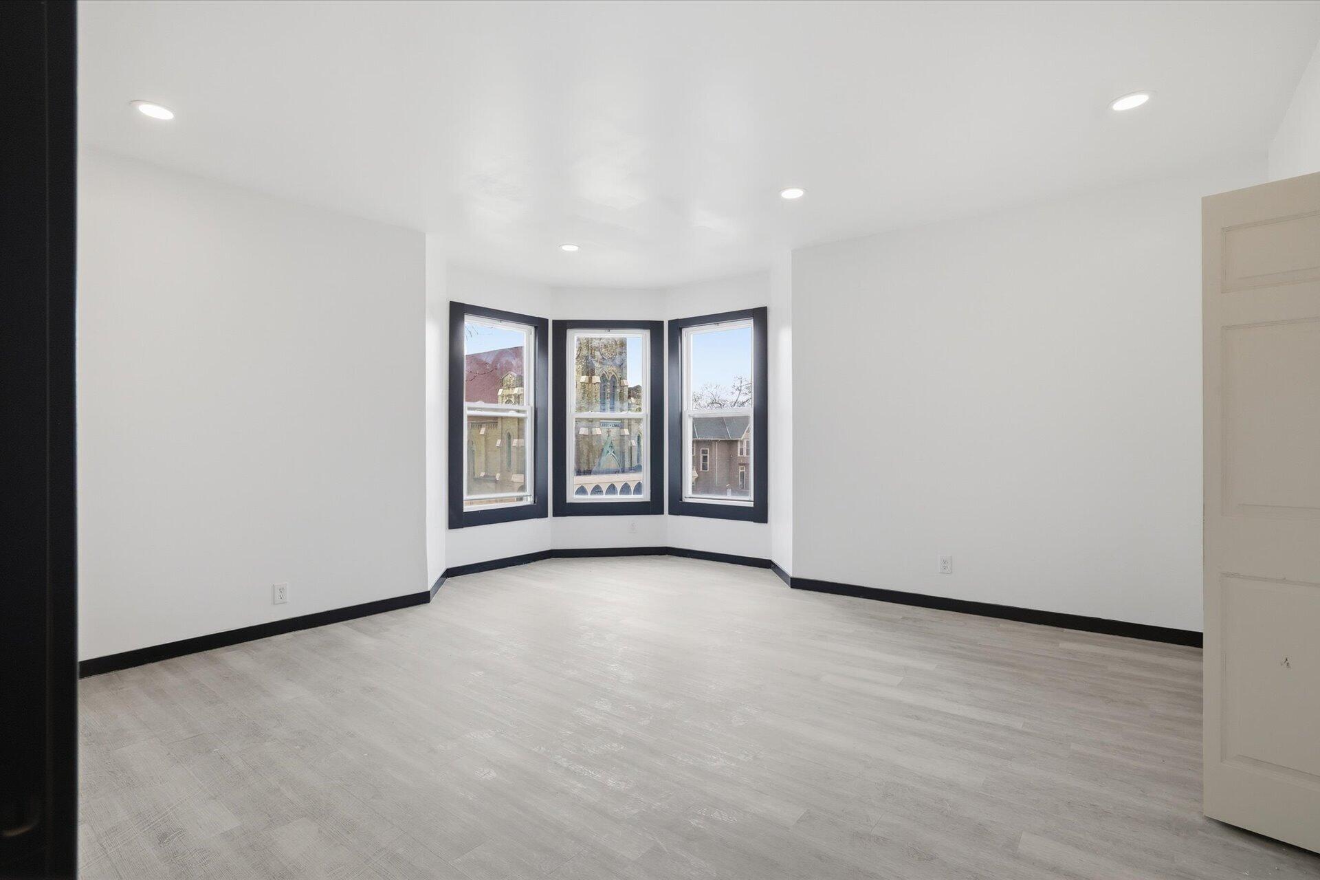 604 North 30th Street Milwaukee, WI 53208 - Photo 13 of 32 upper master