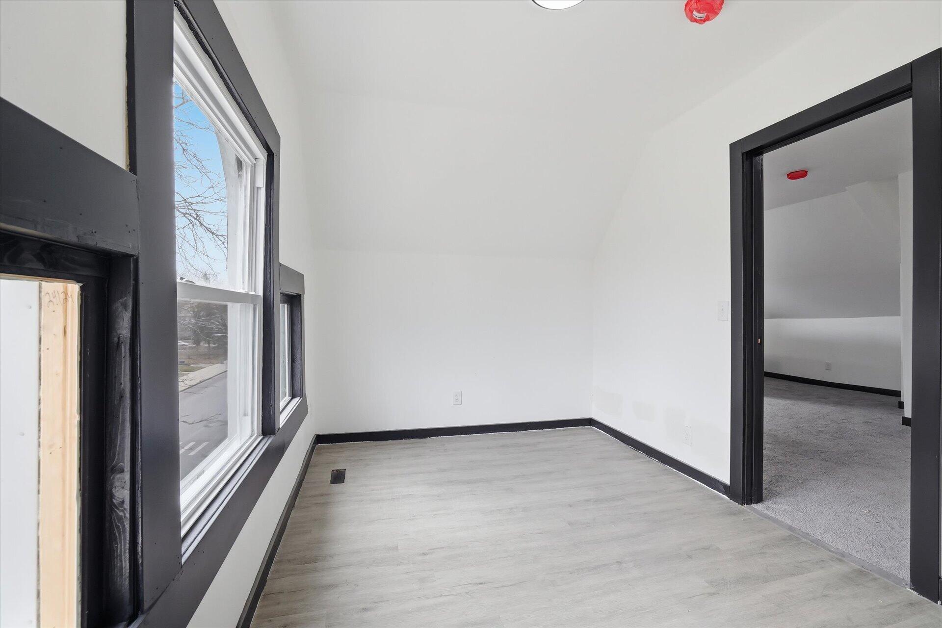 604 North 30th Street Milwaukee, WI 53208 - Photo 18 of 32 Bedroom 3