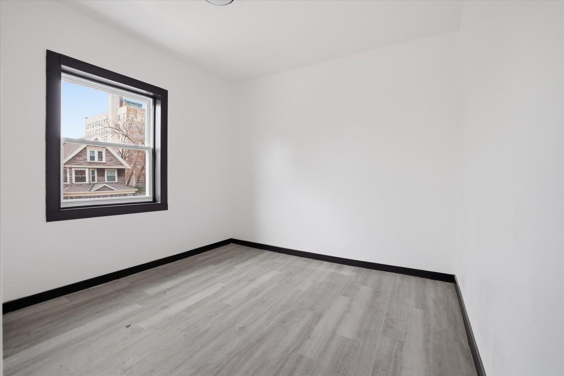 604 North 30th Street Milwaukee, WI 53208 - Photo 19 of 32 study