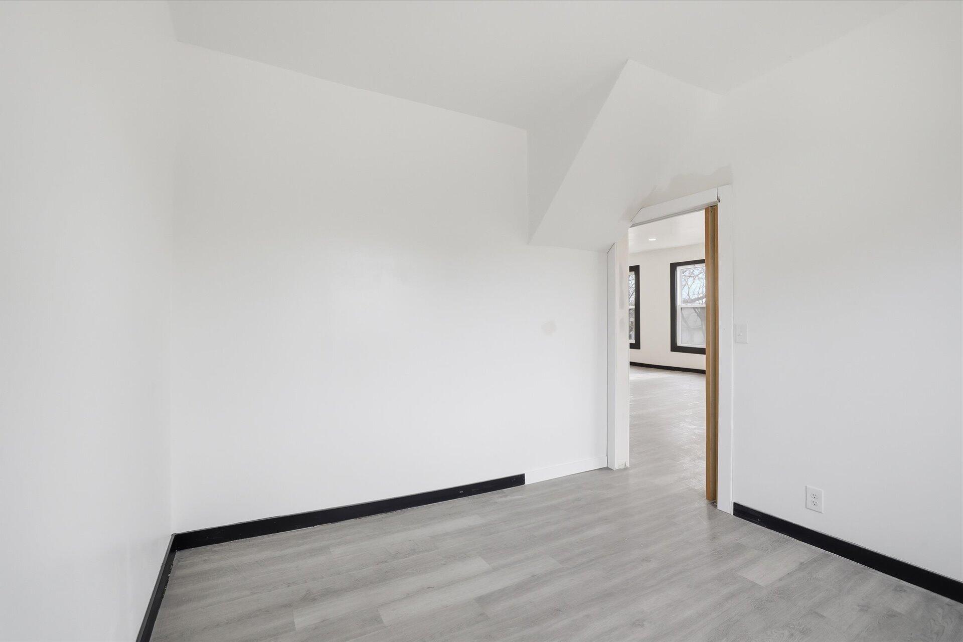 604 North 30th Street Milwaukee, WI 53208 - Photo 20 of 32 closet