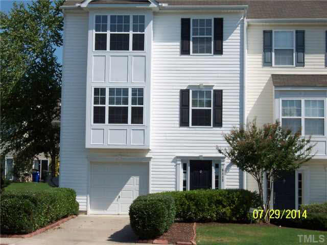 5113 Neuse Commons Lane Raleigh, NC 27616 - Photo 1 of 13