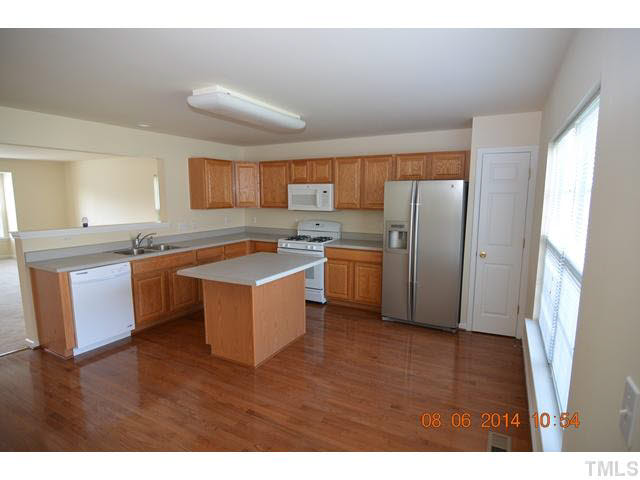 5113 Neuse Commons Lane Raleigh, NC 27616 - Photo 9 of 13