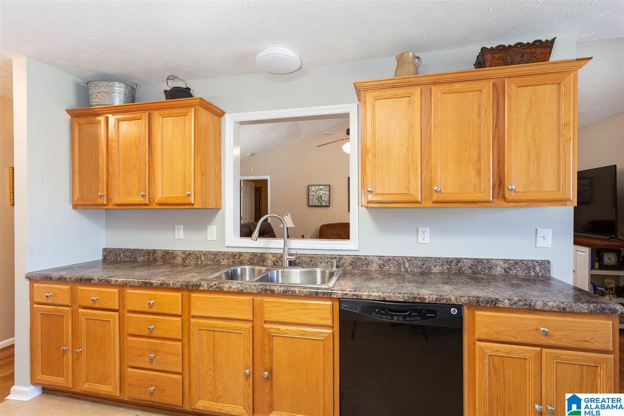 428 Hunters Xing Road Odenville, AL 35120 - Photo 15 of 41