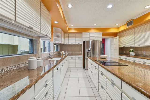 $650,000 | 5610 San Felipe Street, Houston, TX 77056