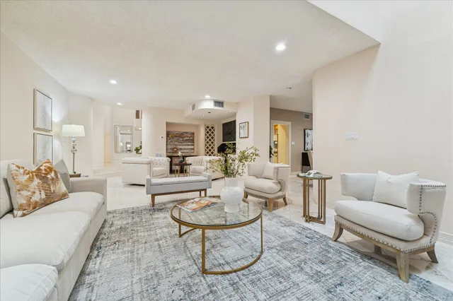 $650,000 | 5610 San Felipe Street, Houston, TX 77056