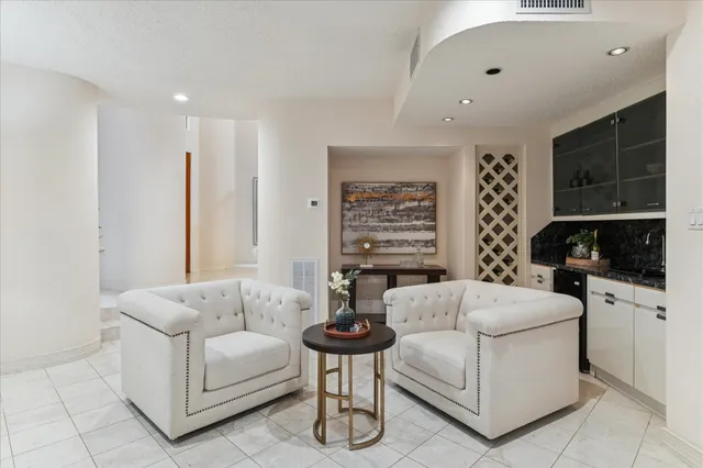 $650,000 | 5610 San Felipe Street, Houston, TX 77056