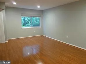 $1,925 | 5200 Crossfield Court, Unit 132, Rockville, MD 20852
