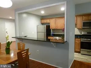 $1,925 | 5200 Crossfield Court, Unit 132, Rockville, MD 20852