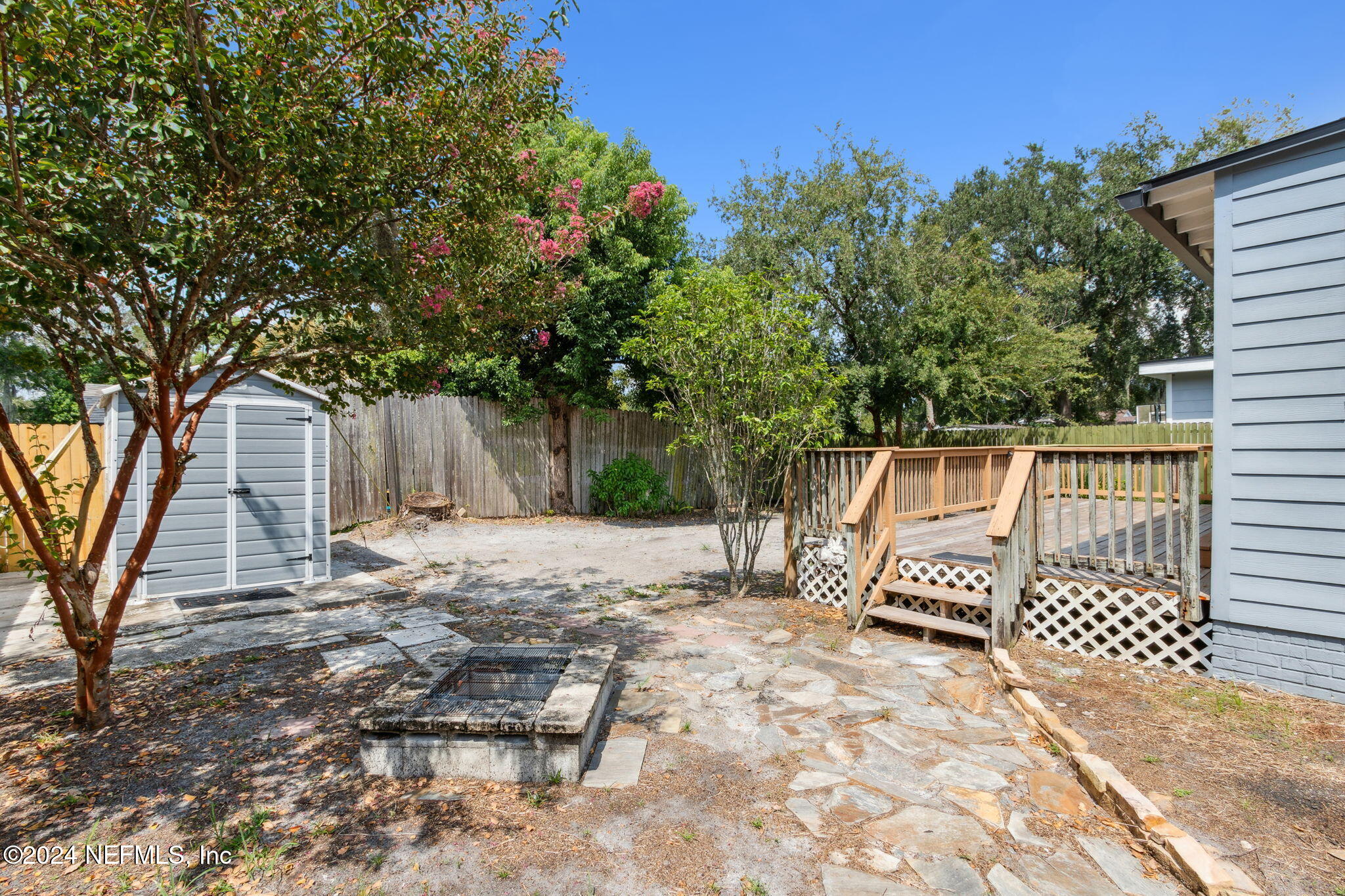 2425 Ridgewood Road Jacksonville, FL 32207 - Photo 40 of 40 Backyard