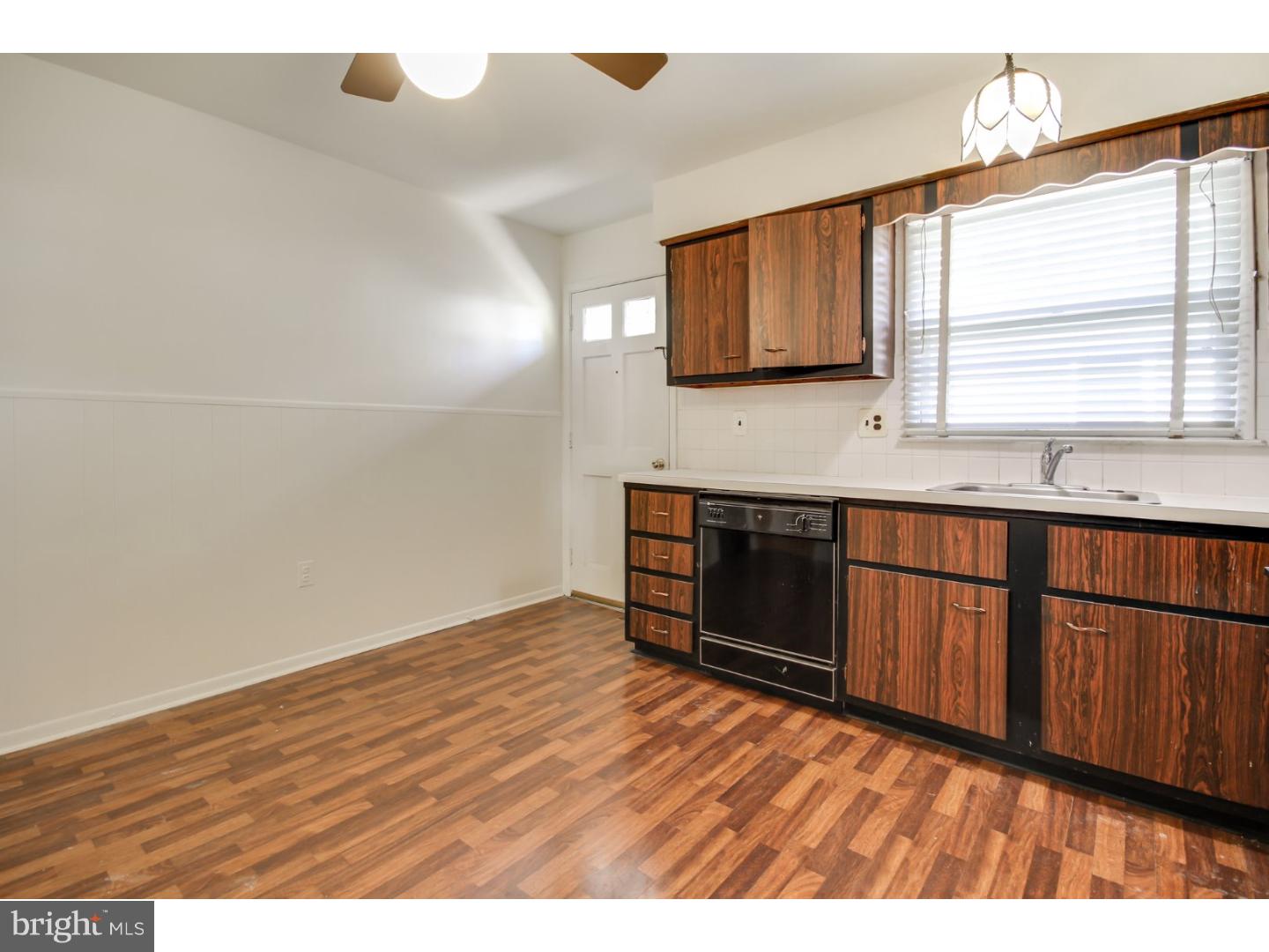 2303 Beverly Road Cinnaminson, NJ 08077 - Photo 5 of 24