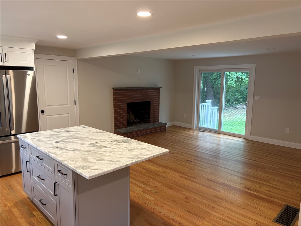 76 Beverly Road East Providence, RI 02915 - Photo 9 of 45