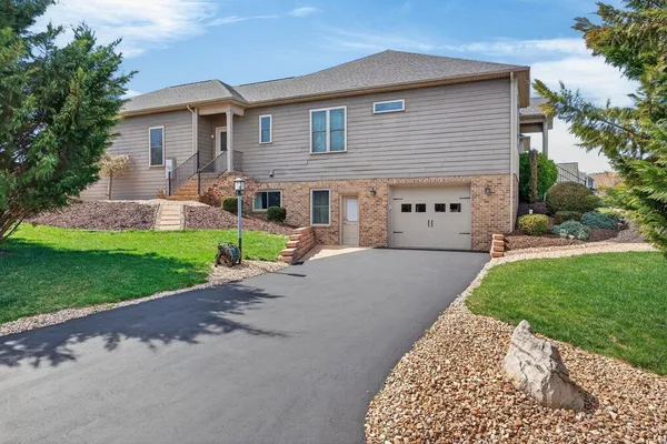 $865,000 | 2005 Marigold Circle, Harrisonburg, VA 22801
