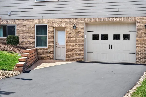 $865,000 | 2005 Marigold Circle, Harrisonburg, VA 22801