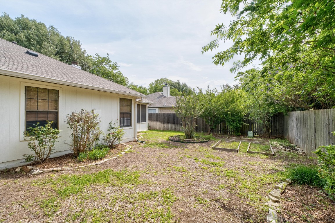 2317 Sycamore Trail Round Rock, TX 78664 - Photo 26 of 31 a view of a house with backyard and sitting area