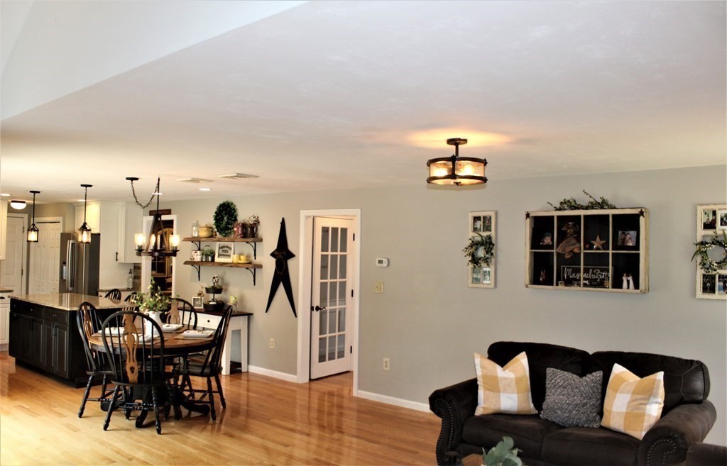 15 Townline Road Franklin, MA 02038 - Photo 8 of 36 Gallery Image 8