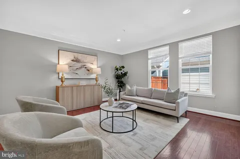 $675,000 | 5812 Lois Lane, Ellicott City, MD 21043